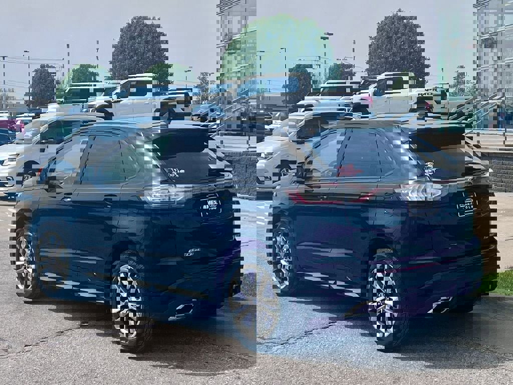 Used 2017 Ford Edge Sport w/ Technology Package AWD/4WD image 4