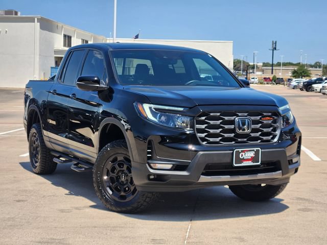 Used 2025 Honda Ridgeline TrailSport+ image 2