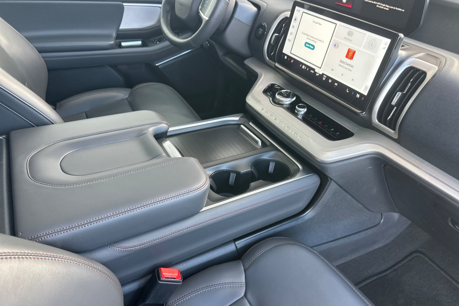 Used 2025 Ford Expedition Active AWD/4WD image 19