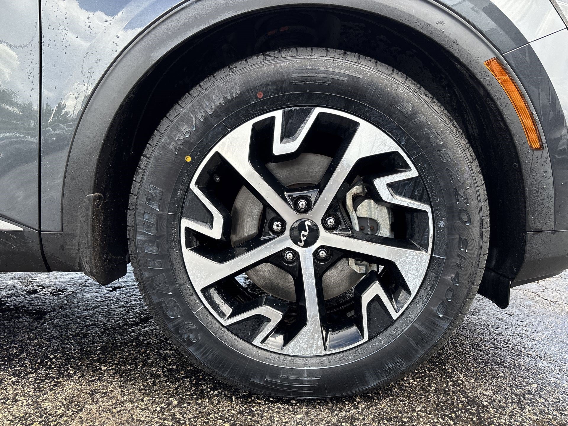 Certified 2024 Kia Sportage EX FWD image 18