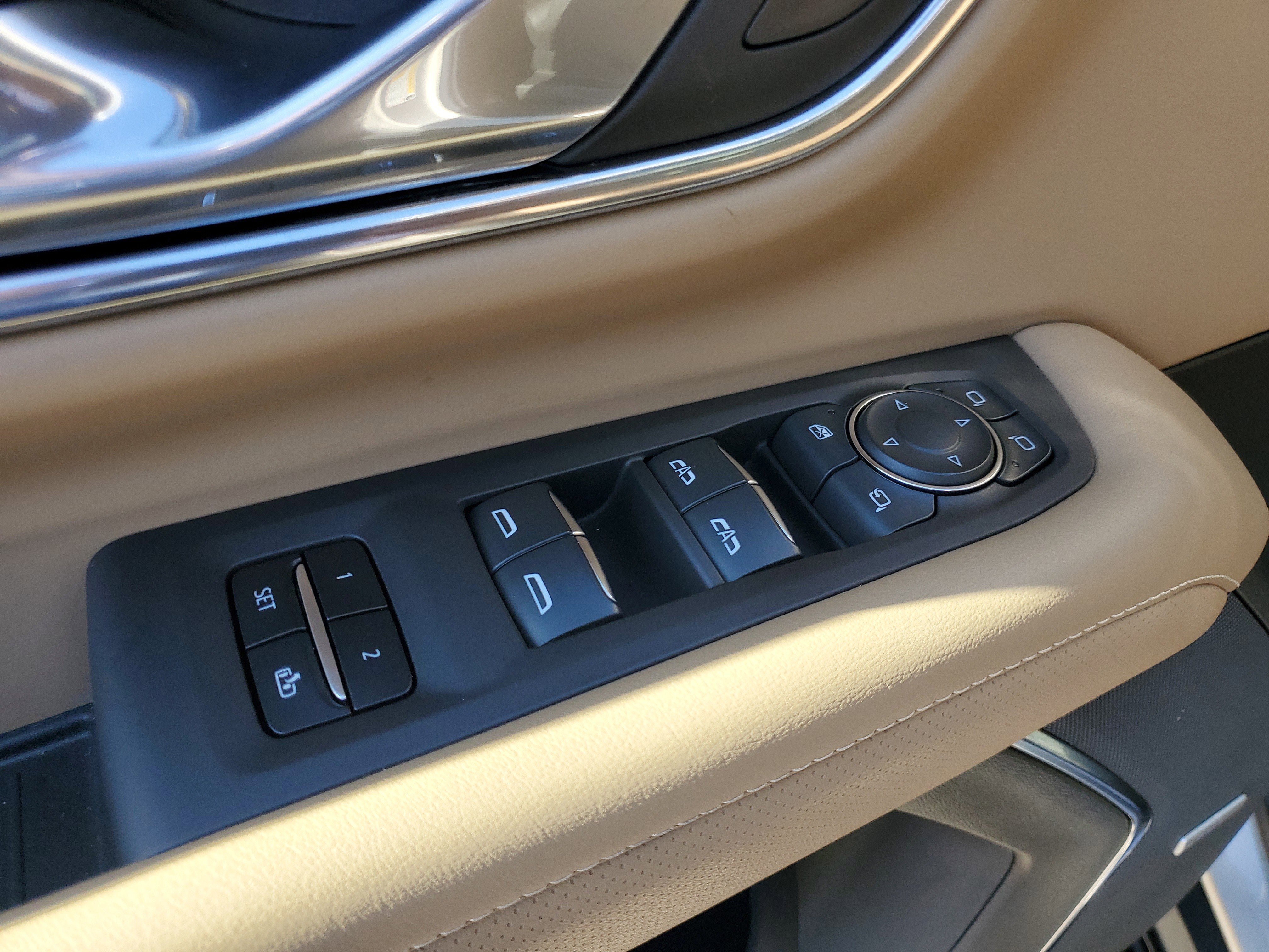 Used 2024 Chevrolet Suburban Premier image 37