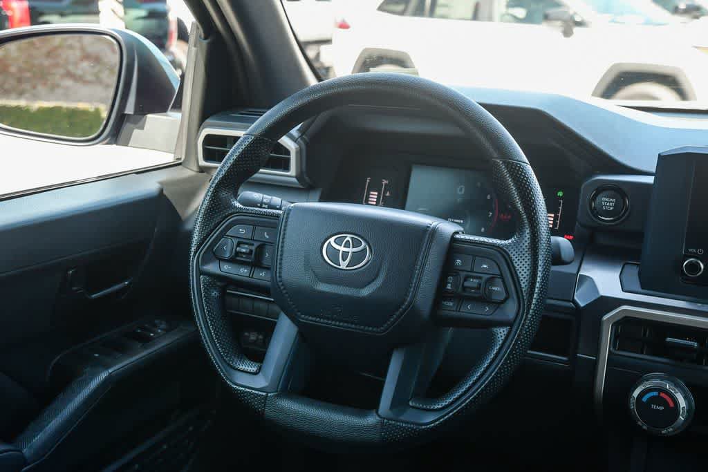 Used 2026 Toyota Tacoma SR5 AWD/4WD image 12
