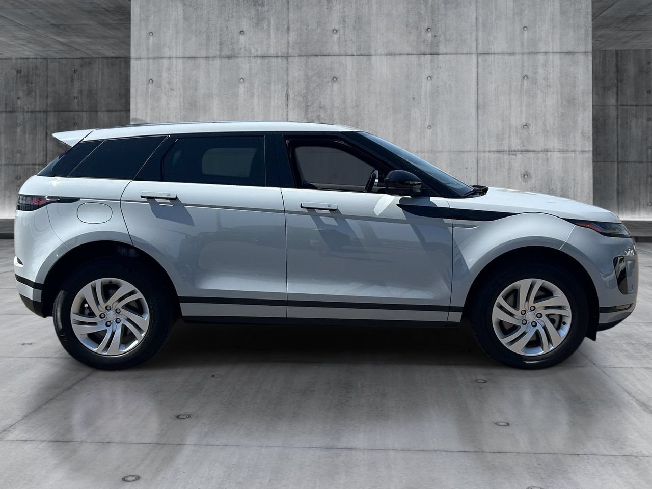 Used 2024 Land Rover Range Rover Evoque S AWD/4WD image 6