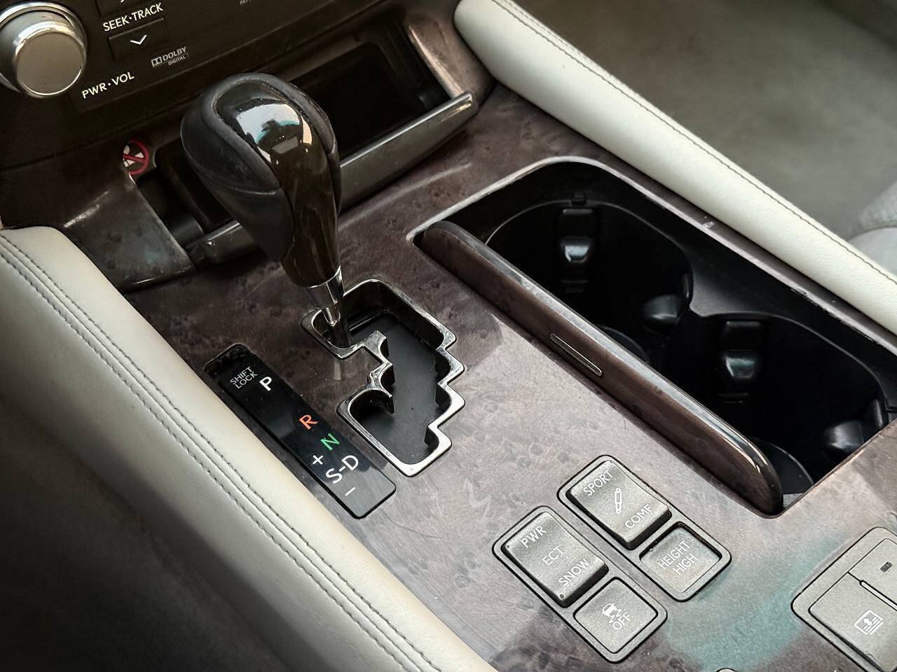 Used 2010 Lexus LS 460 AWD w/ Luxury Value Edition image 35