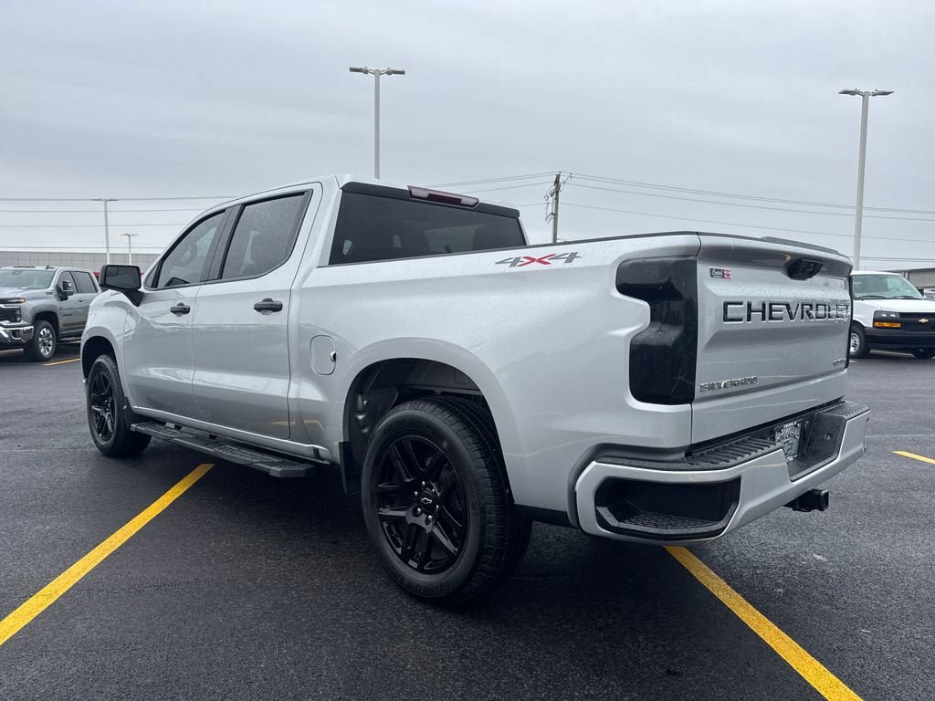 Used 2022 Chevrolet Silverado 1500 Custom AWD/4WD image 4