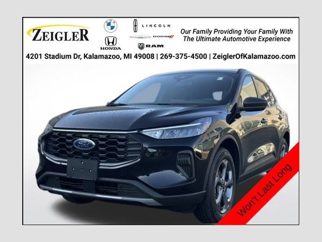 Used 2025 Ford Escape ST-Line image 1