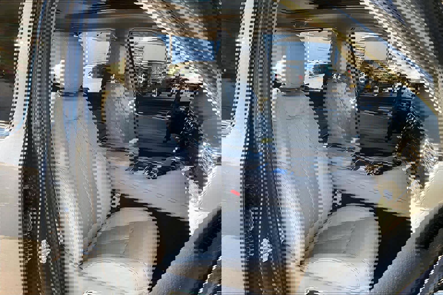 Used 2022 Jeep Wagoneer Series III w/ Premium Group I image 9