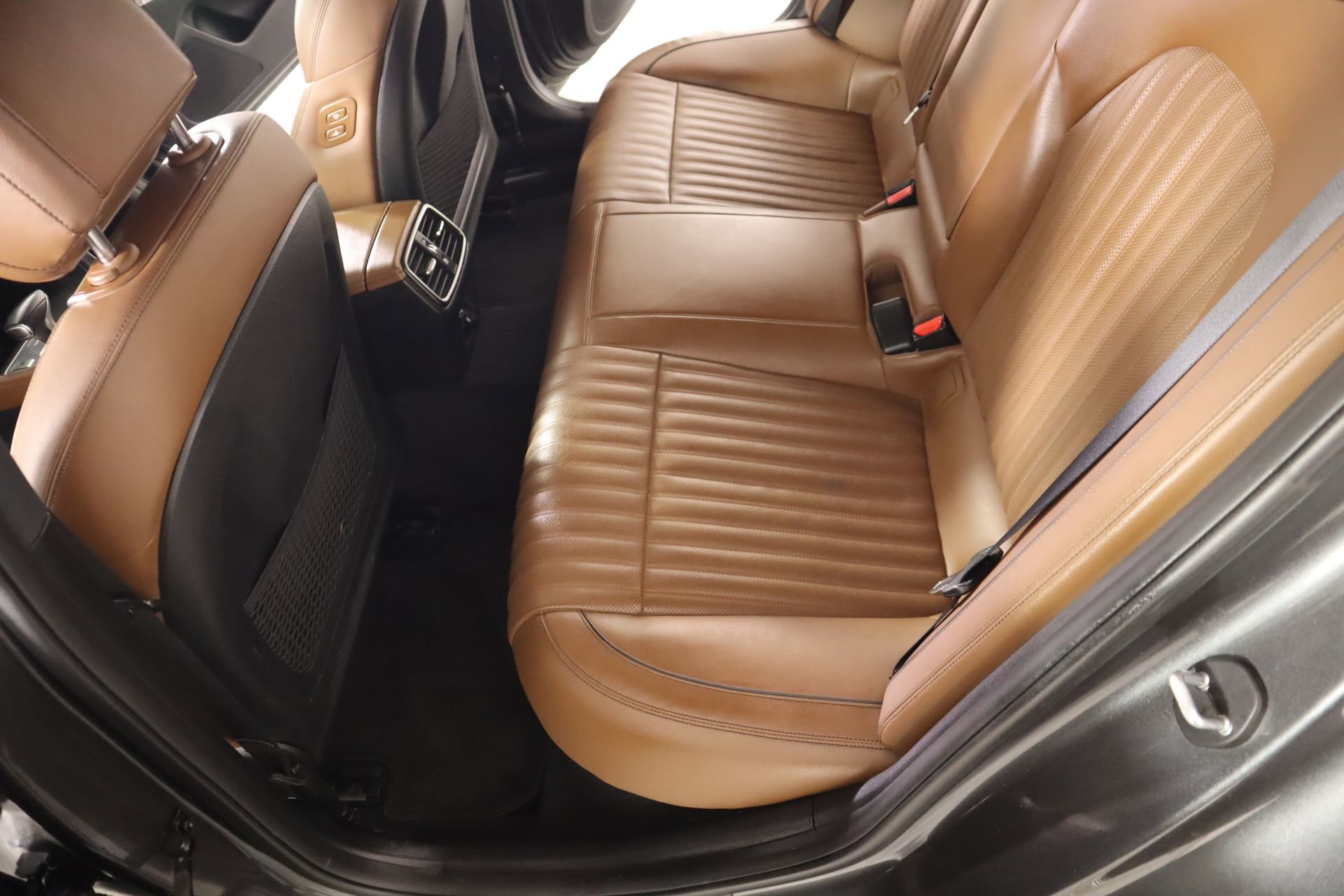 Used 2021 Genesis G70 2.0T w/ Elite Package image 13