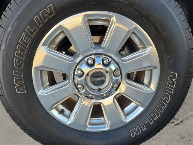 Used 2022 Ford F350 Platinum image 14