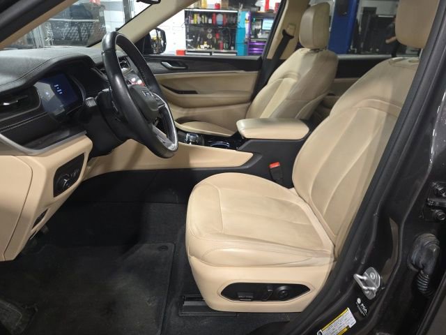 Used 2022 Jeep Grand Cherokee L Limited AWD/4WD image 14