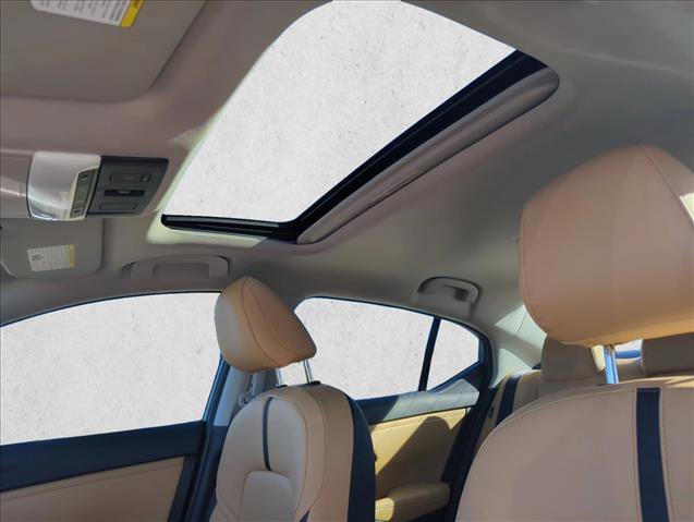 New 2025 Nissan Sentra SV w/ SV Premium Package image 18