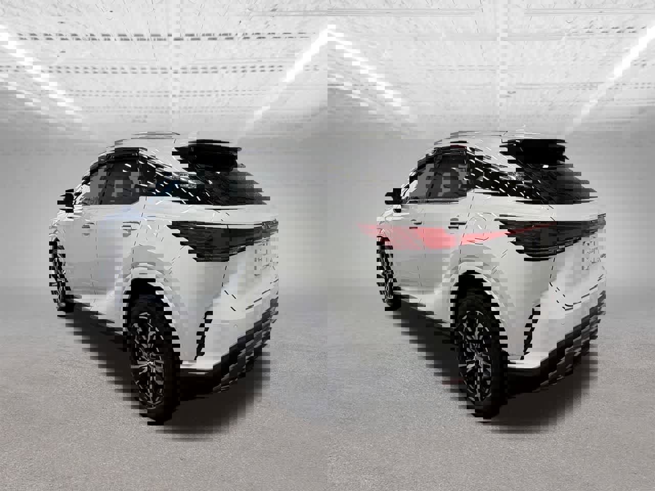 Used 2024 Lexus RX 350 AWD w/ Technology Package image 3