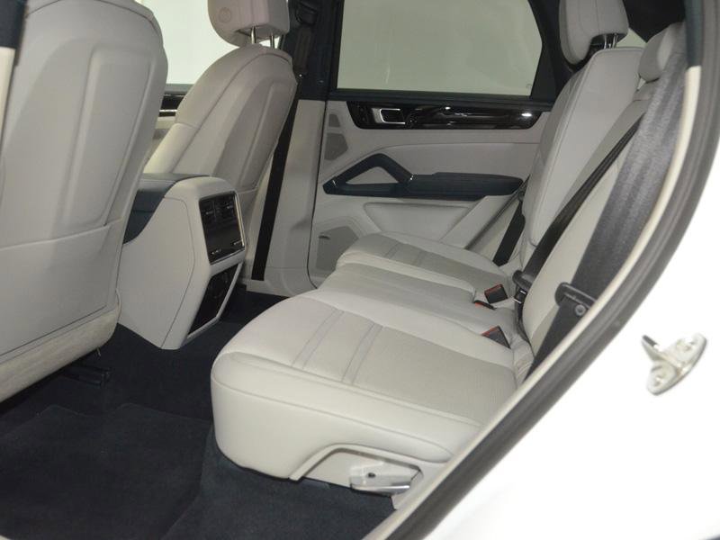 Used 2019 Porsche Cayenne S AWD/4WD image 32