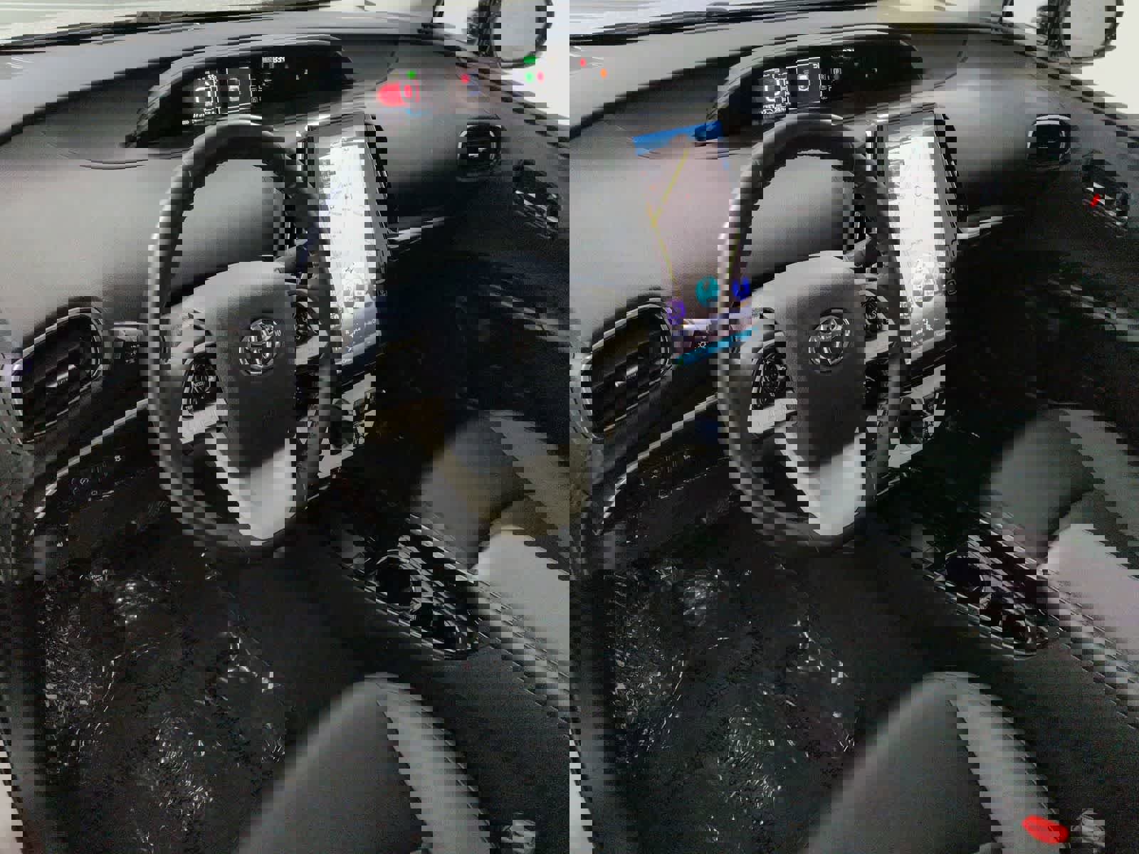 Used 2019 Toyota Prius Prime Premium image 2