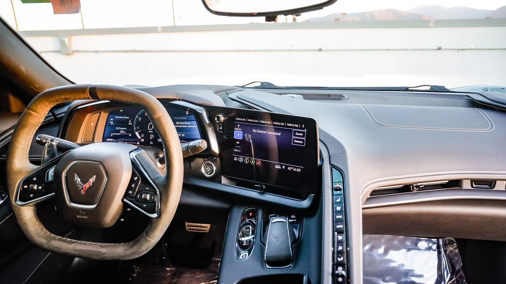 Used 2020 Chevrolet Corvette Stingray w/ 2LT Preferred Equipment Group image 13