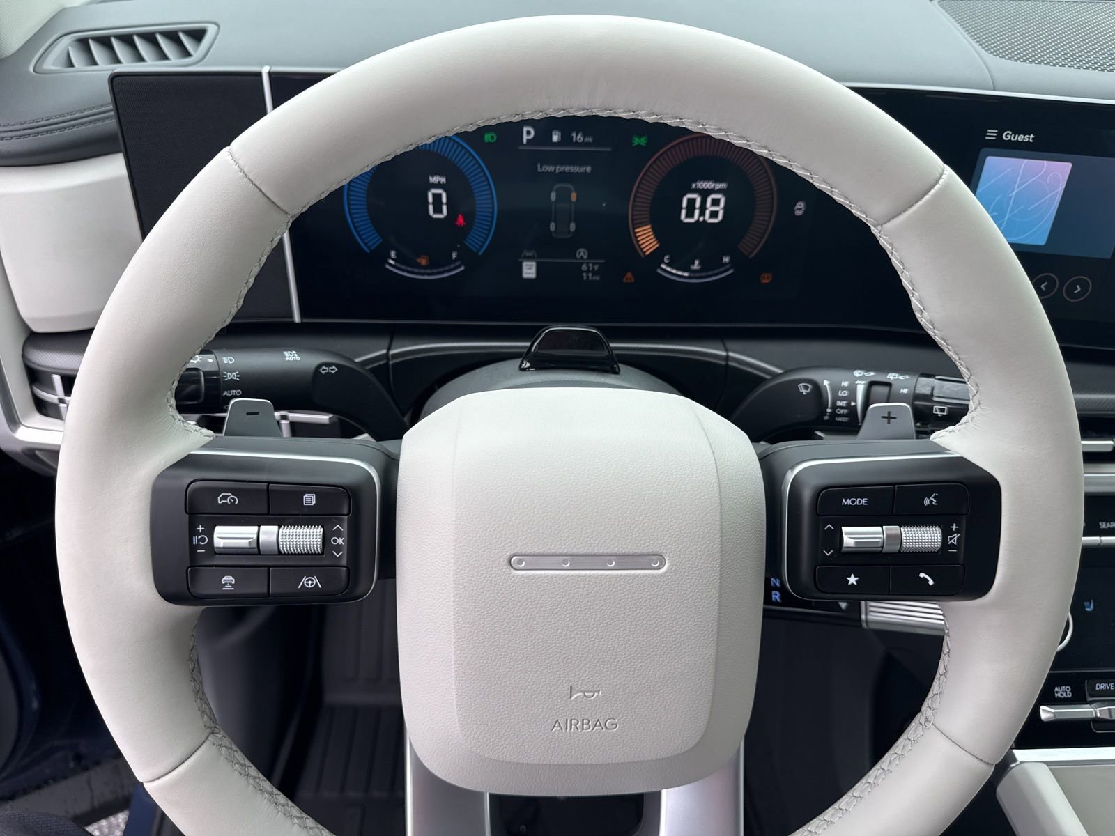 Used 2026 Hyundai Santa Fe SEL image 34