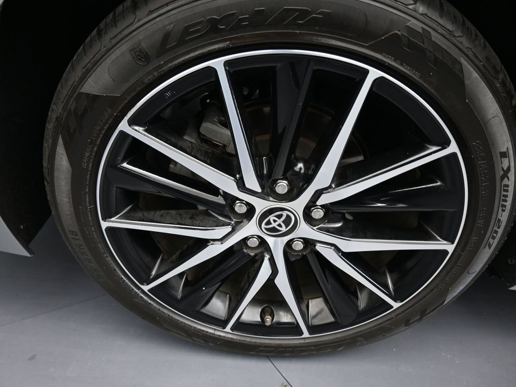 Used 2022 Toyota Camry SE image 40