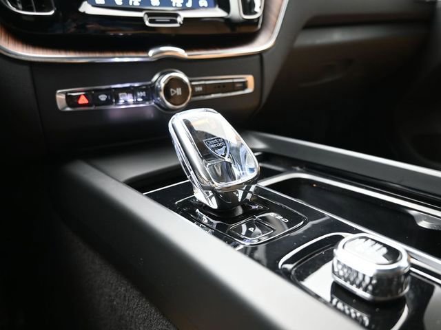 Used 2023 Volvo XC60 B6 Ultimate w/ Climate Package AWD/4WD image 13