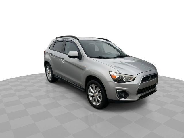 Used 2015 Mitsubishi Outlander Sport ES image 2