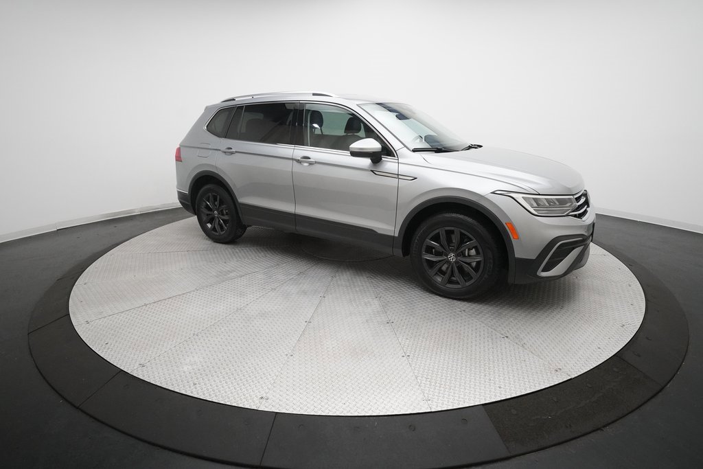 Used 2024 Volkswagen Tiguan SE image 13