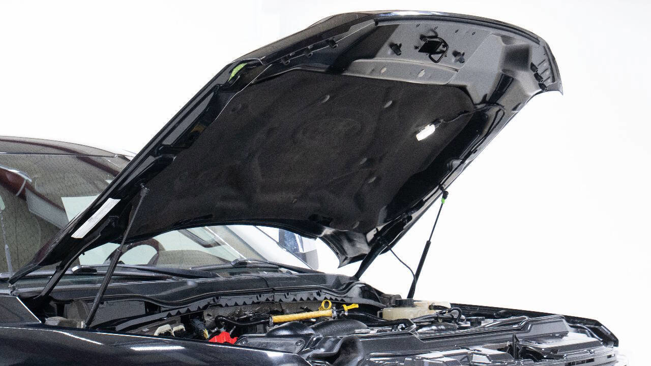 Used 2017 Ford F250 Platinum w/ FX4 Off-Road Package image 98