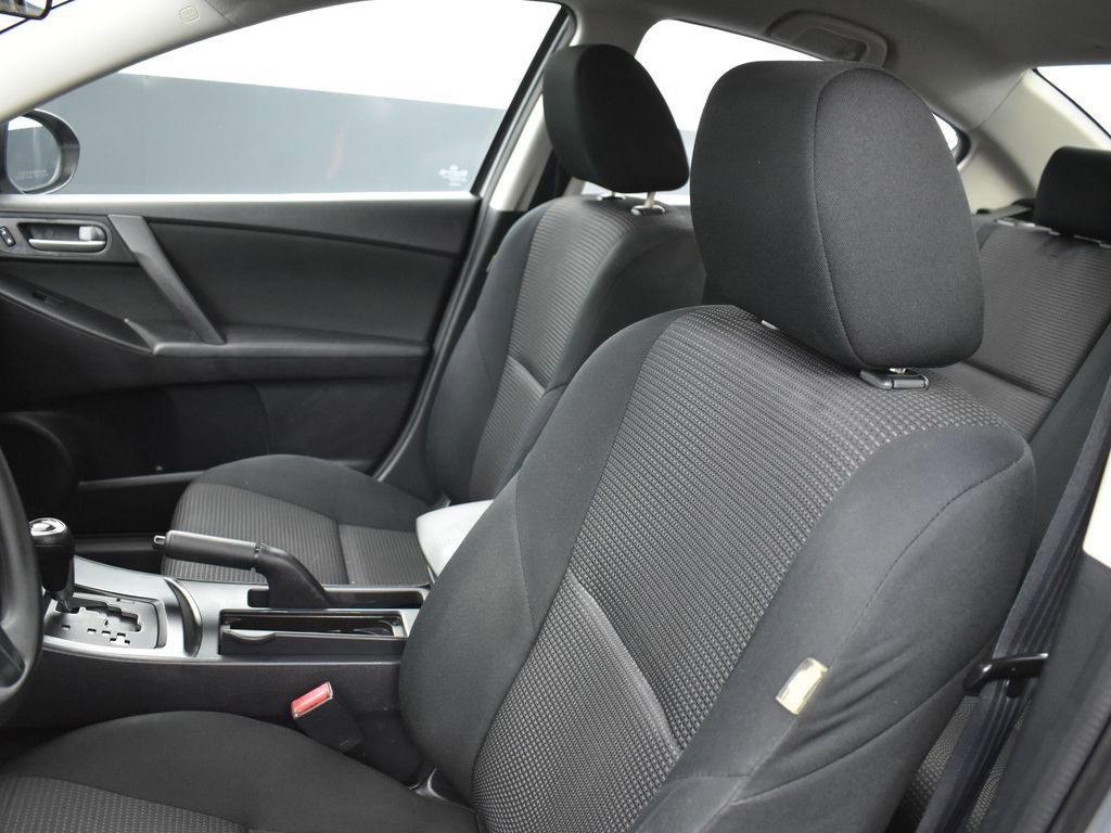 Used 2013 MAZDA MAZDA3 i Sport image 12