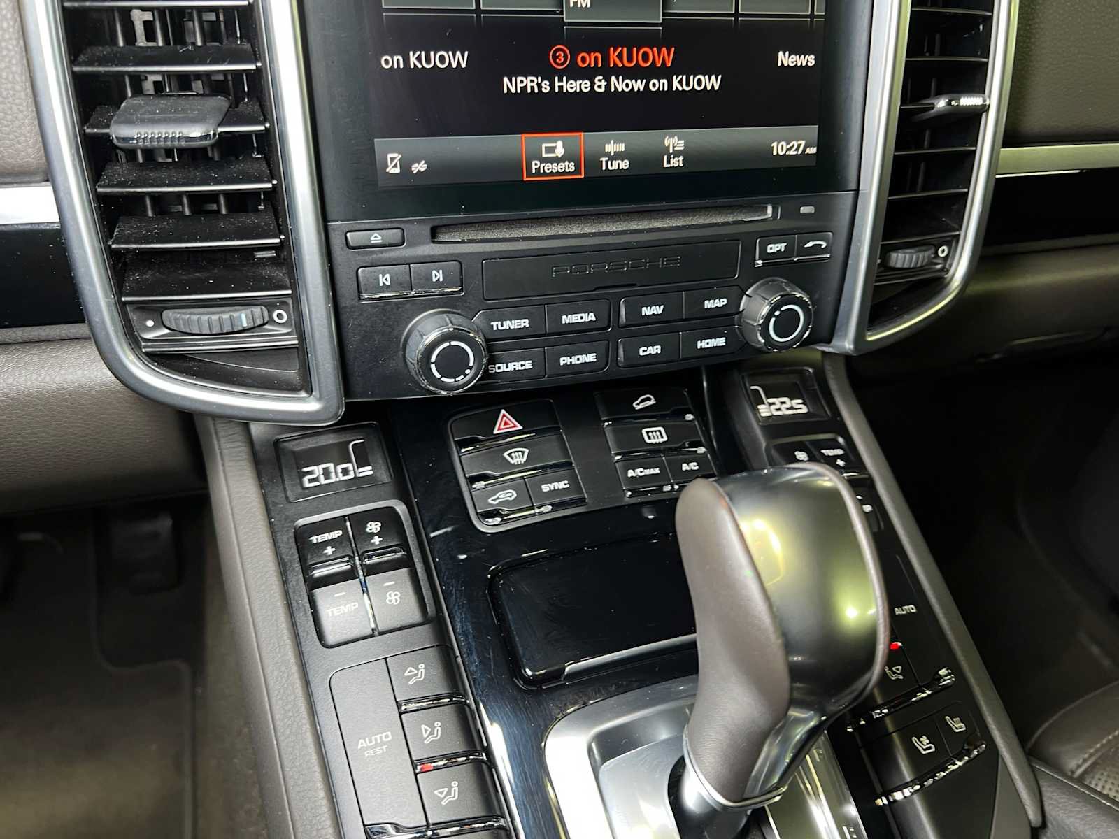 Used 2018 Porsche Cayenne AWD/4WD image 36