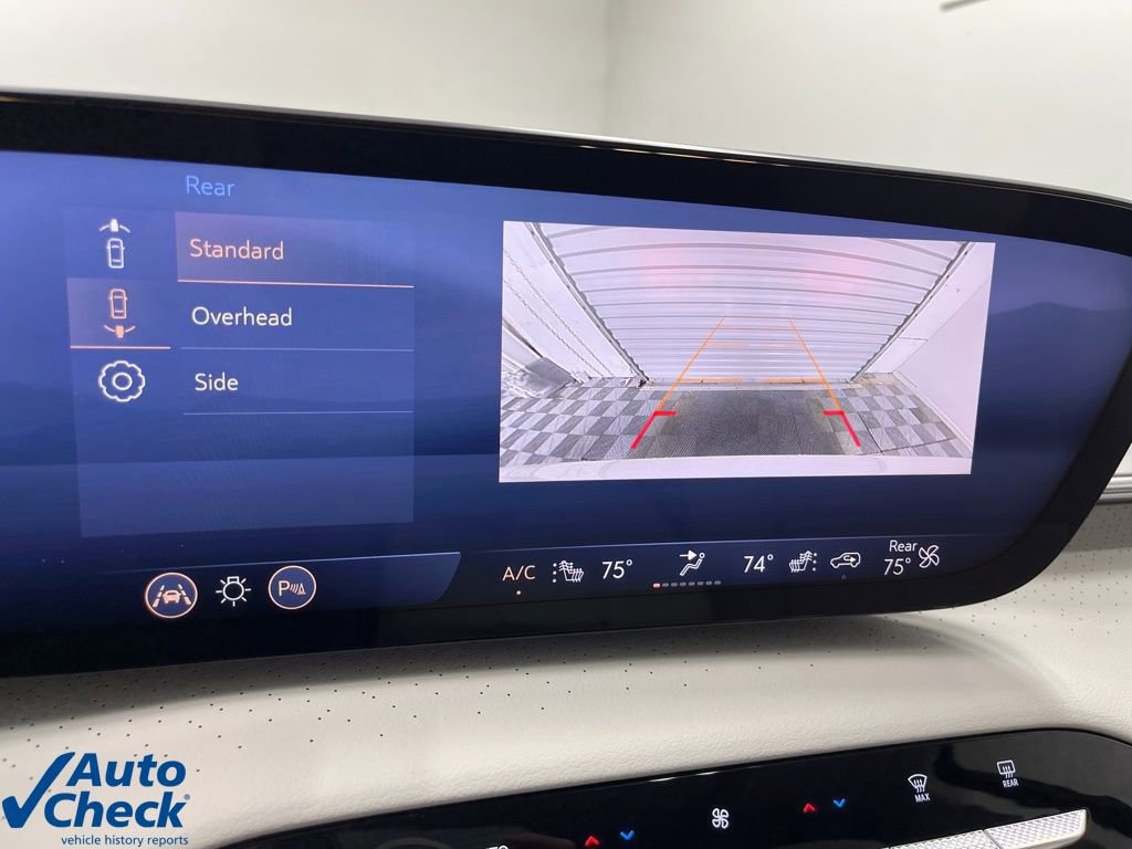 Used 2025 Buick Enclave Avenir image 15