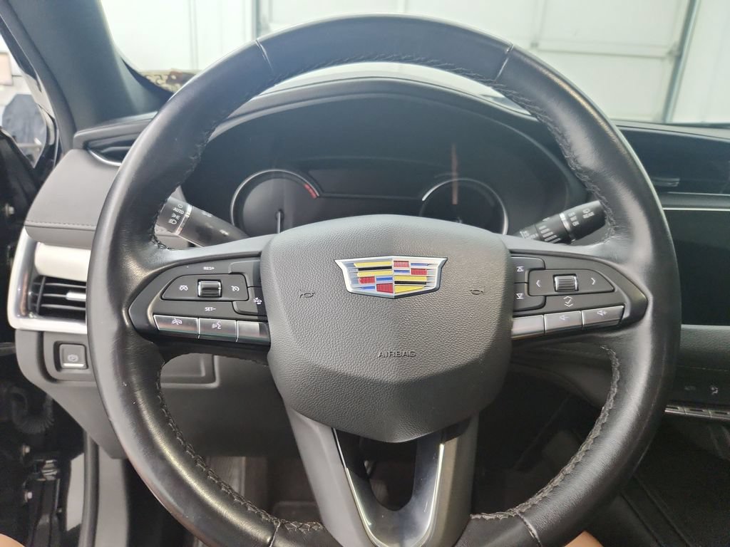 Used 2023 Cadillac XT4 Premium Luxury FWD image 24