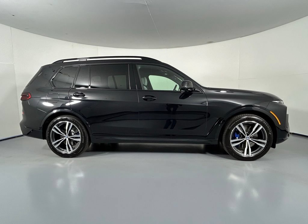 Used 2026 BMW X7 xDrive40i AWD/4WD image 9