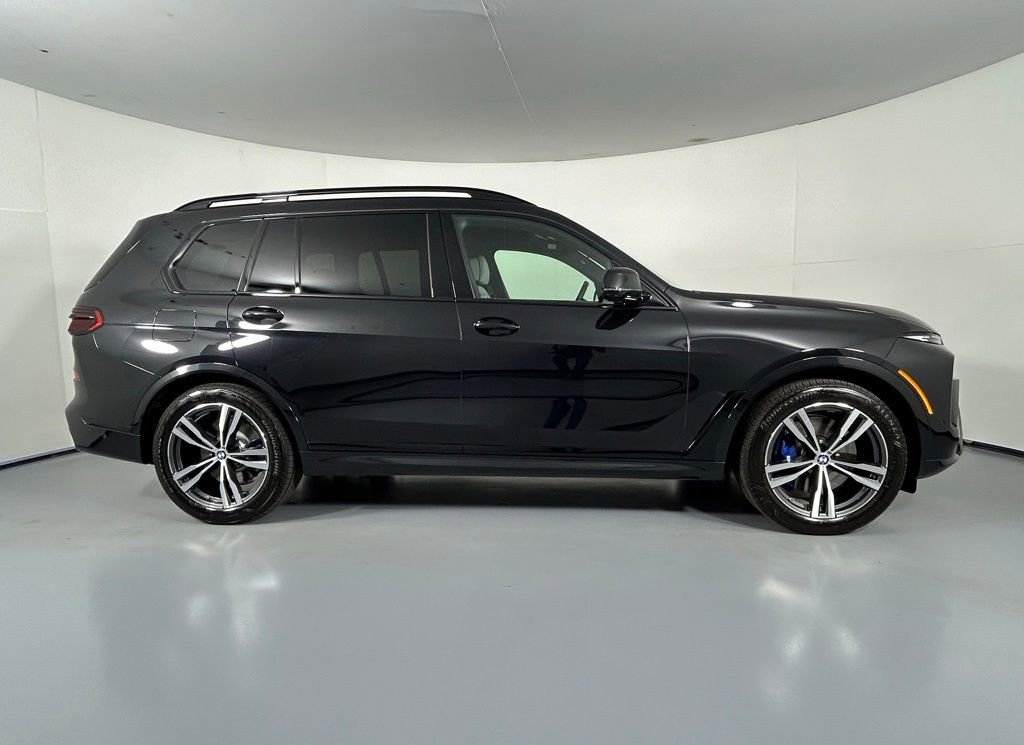 Used 2026 BMW X7 xDrive40i AWD/4WD image 9