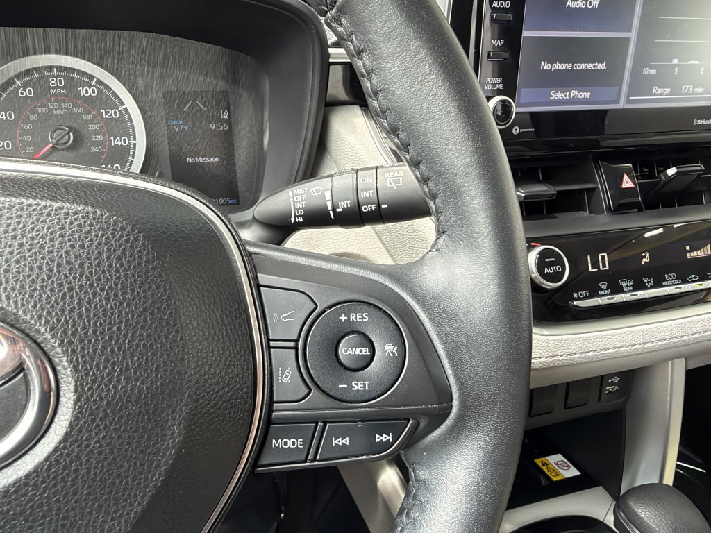 Used 2022 Toyota Corolla Cross LE FWD image 31