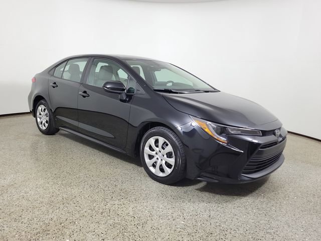 Used 2024 Toyota Corolla LE FWD image 4
