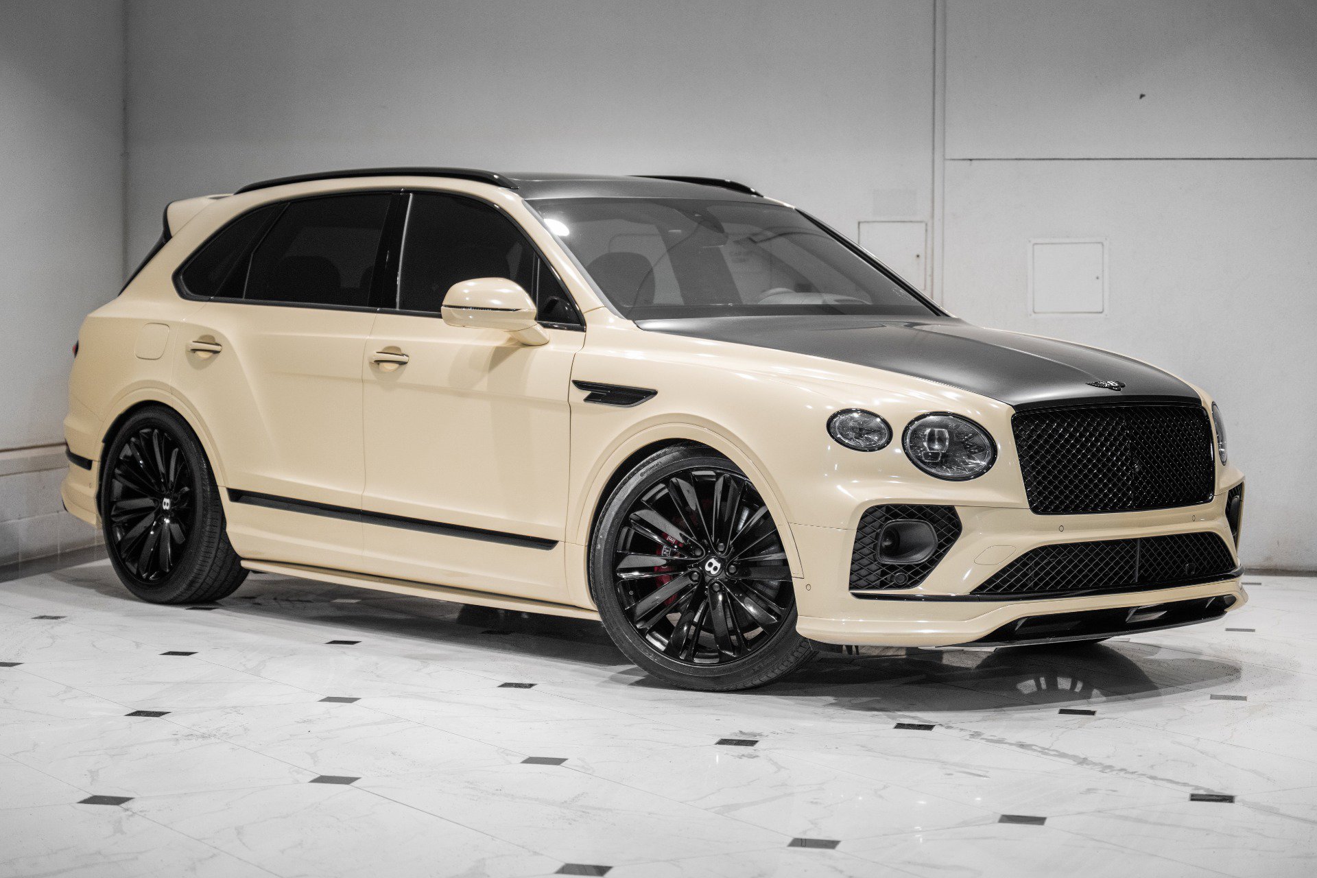 Used 2021 Bentley Bentayga Speed image 1
