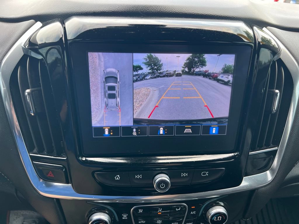Used 2023 Chevrolet Traverse LT w/ Rear Camera Mirror Package AWD/4WD image 38