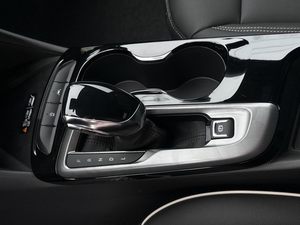 New 2026 Buick Envista Sport Touring w/ Studio Series image 21