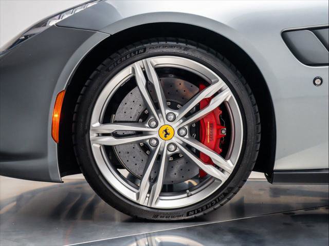 Used 2019 Ferrari GTC4Lusso image 14
