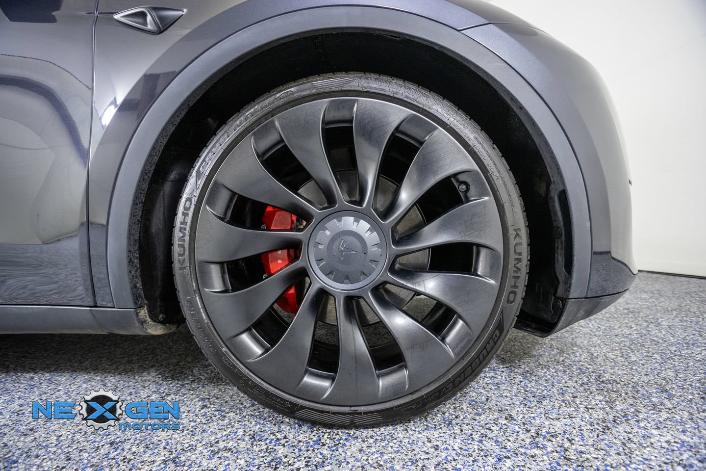 Used 2025 Tesla Model Y Performance AWD/4WD image 45