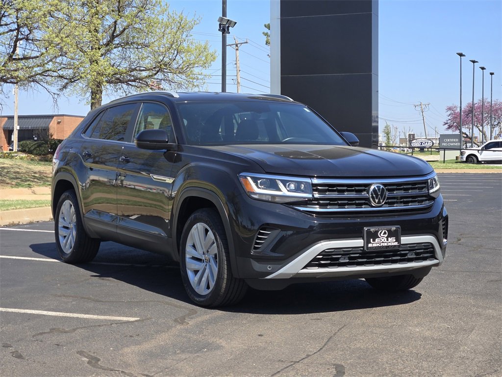 Used 2022 Volkswagen Atlas Cross Sport SE image 3
