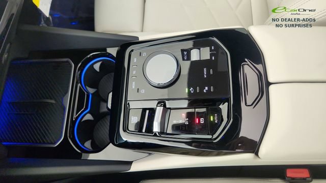 Used 2027 BMW 530i w/ M Sport Package RWD image 68