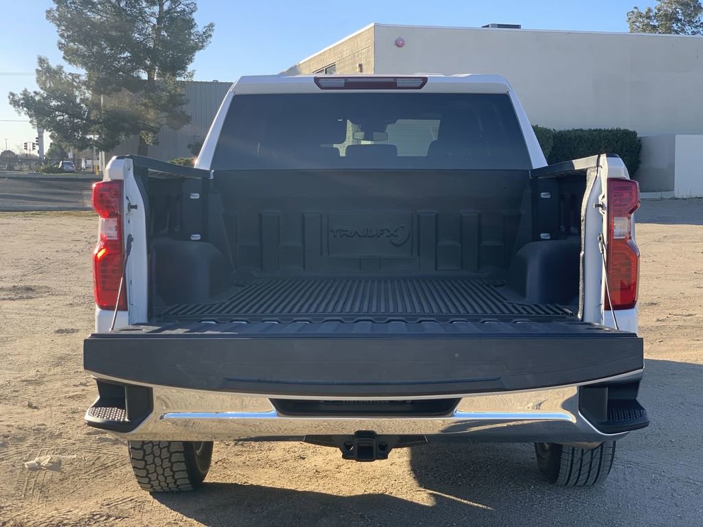 Certified 2025 Chevrolet Silverado 1500 LT image 24
