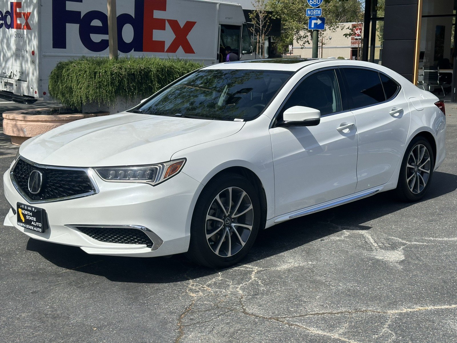 Used 2018 Acura TLX V6 w/ Technology Package image 3