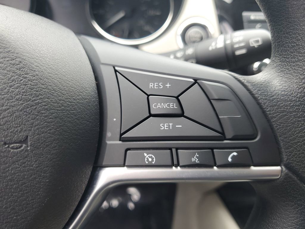 Used 2020 Nissan Rogue Sport SV image 25