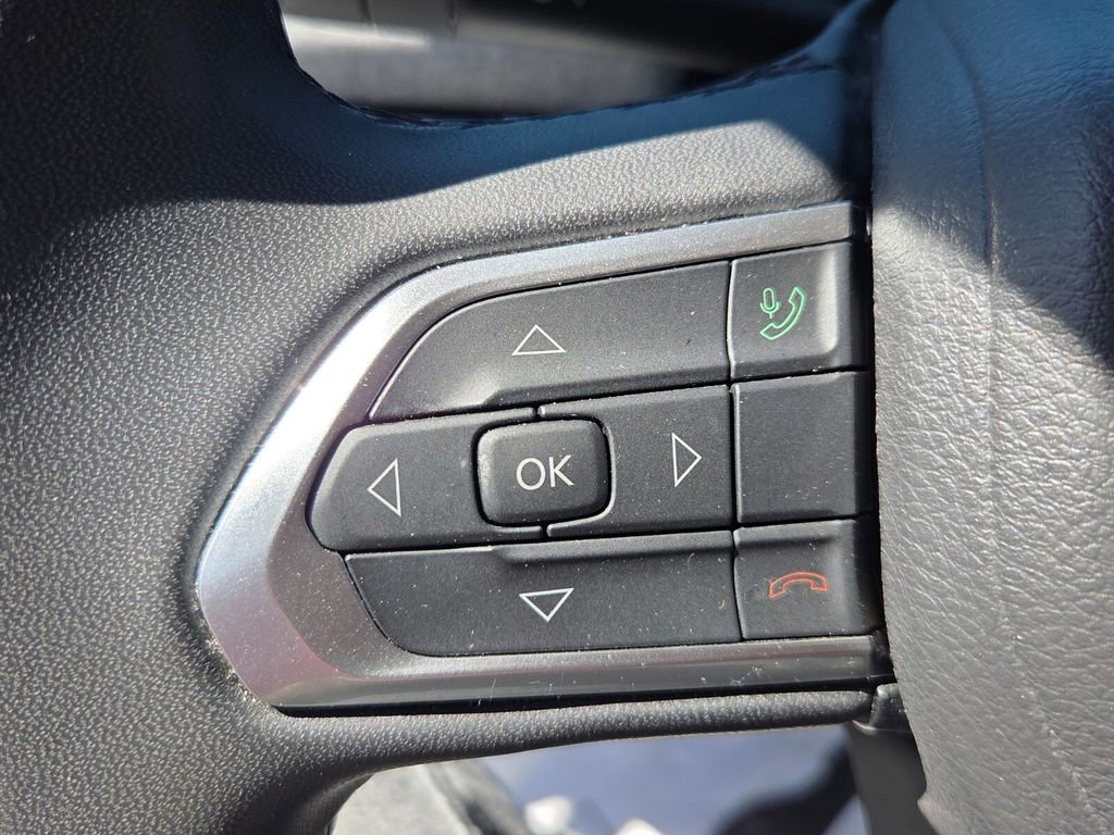 Used 2024 Jeep Compass Latitude image 24