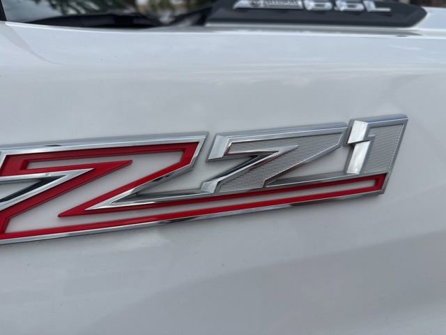 Used 2024 Chevrolet Silverado 2500 LT AWD/4WD image 3