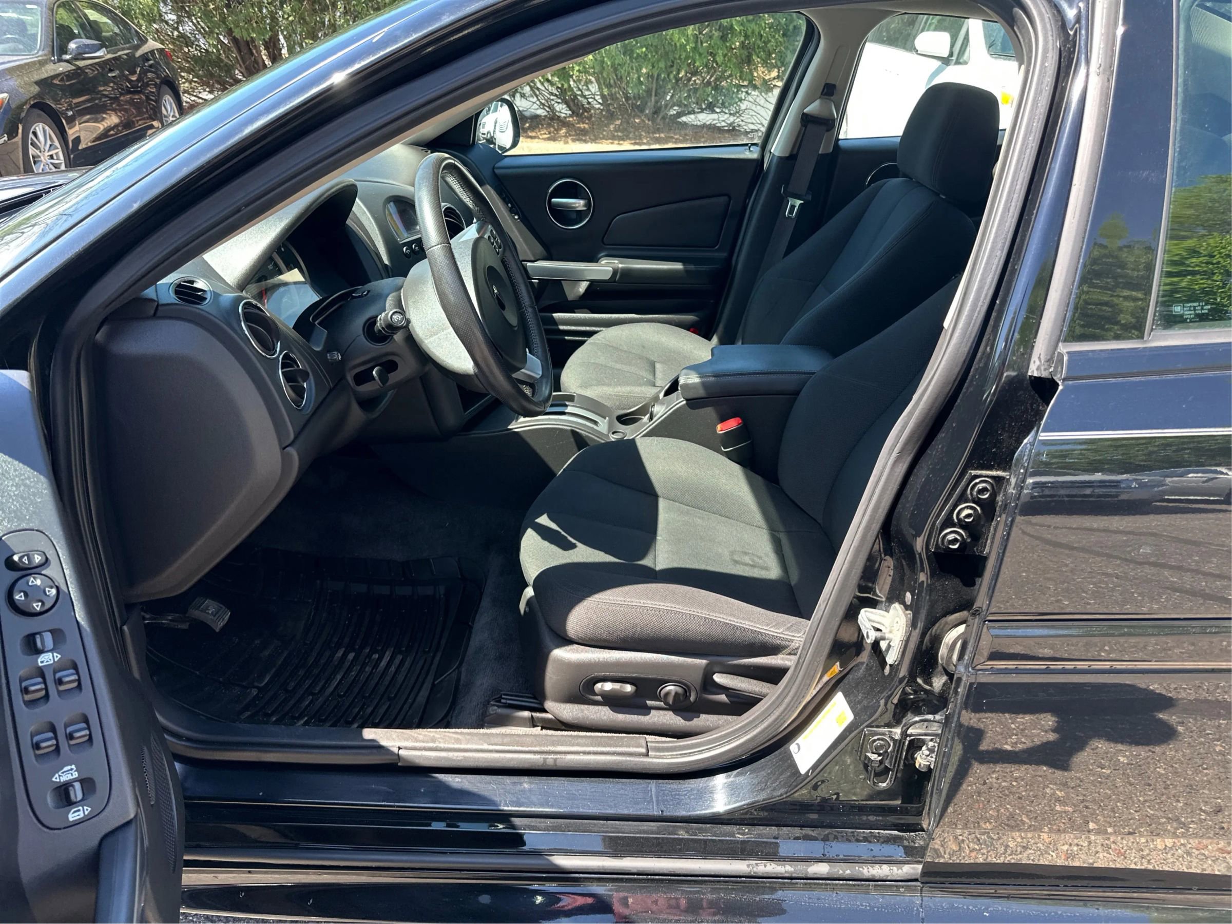 Used 2007 Pontiac Grand Prix w/ Preferred Package FWD image 9