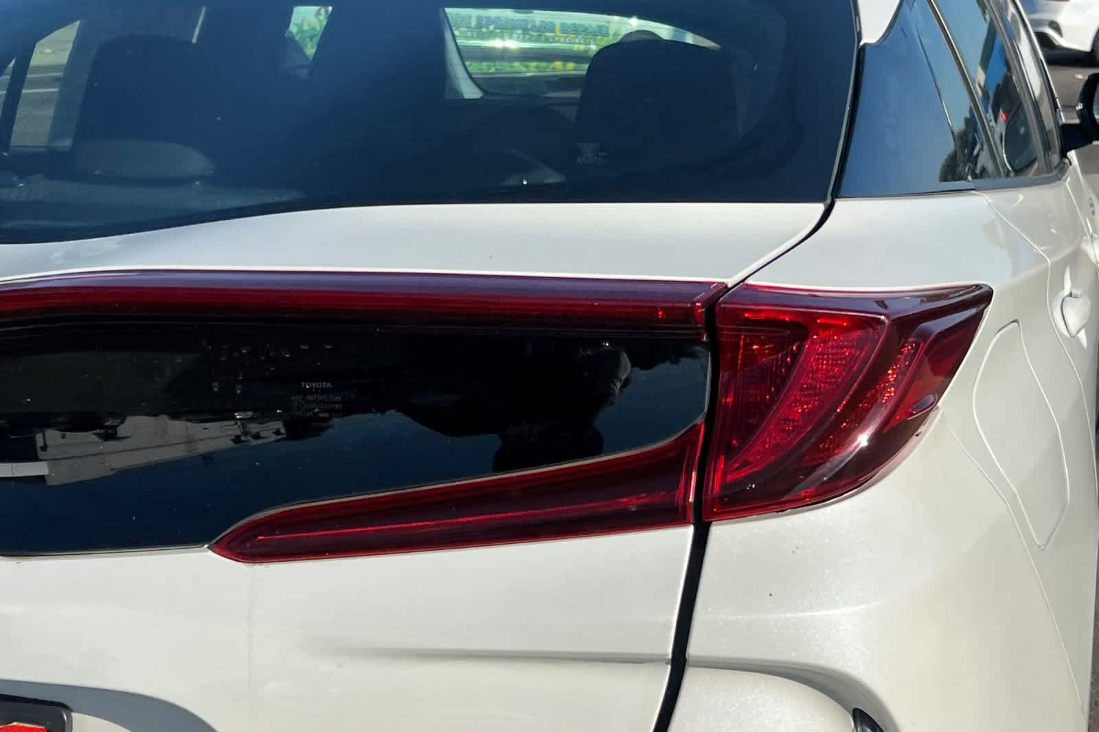 Used 2018 Toyota Prius Prime Plus w/ Carpet Mat Package FWD image 19