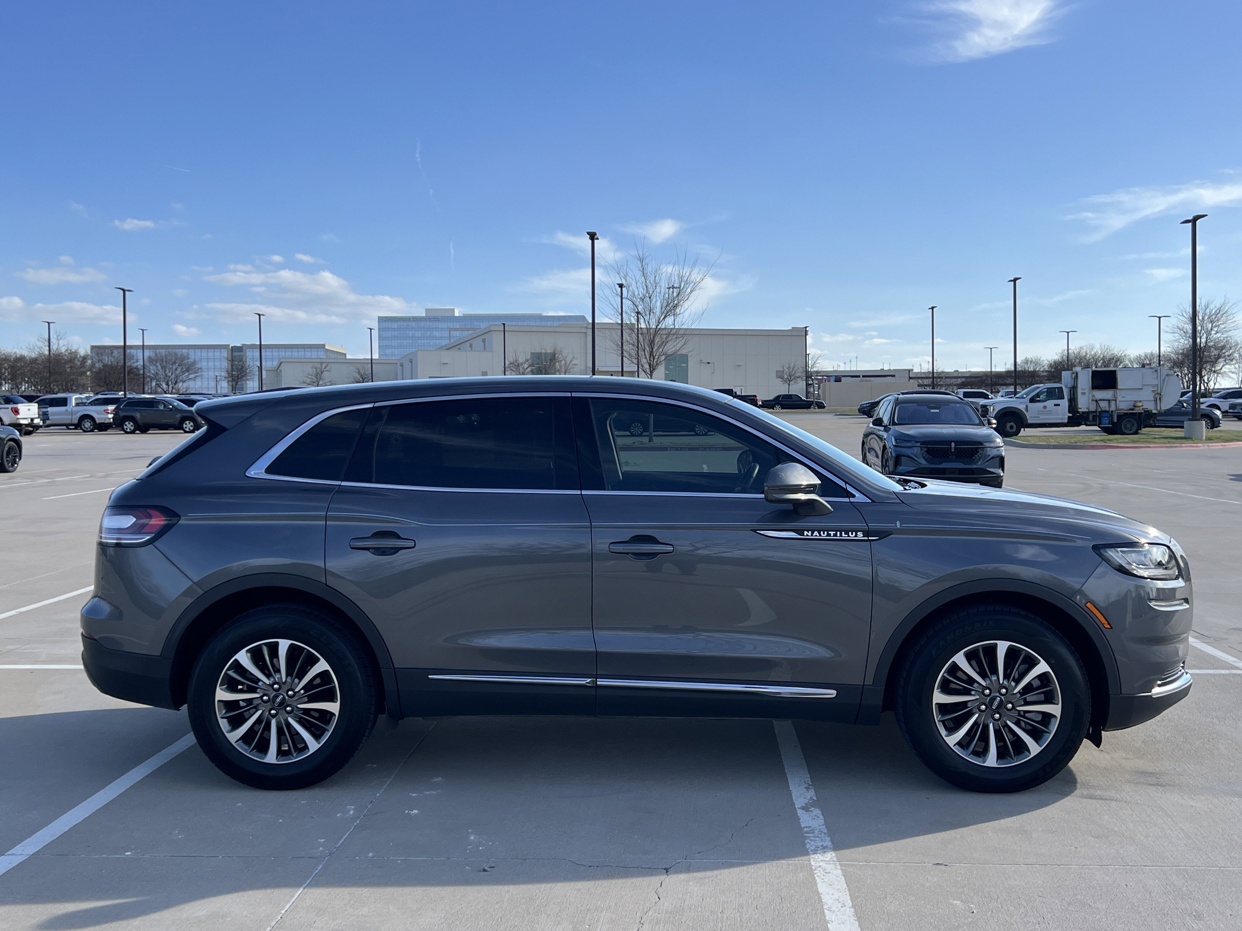 Certified 2023 Lincoln Nautilus Standard w/ Premium Package image 10