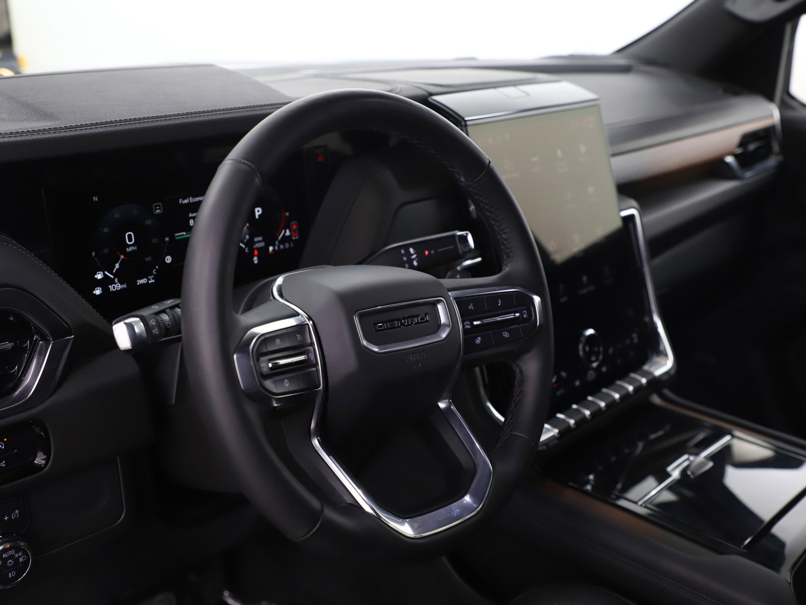 Used 2025 GMC Yukon Denali image 24