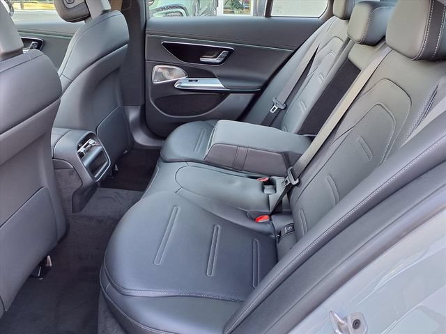 New 2026 Mercedes-Benz E 53 AMG e 4MATIC Sedan image 18
